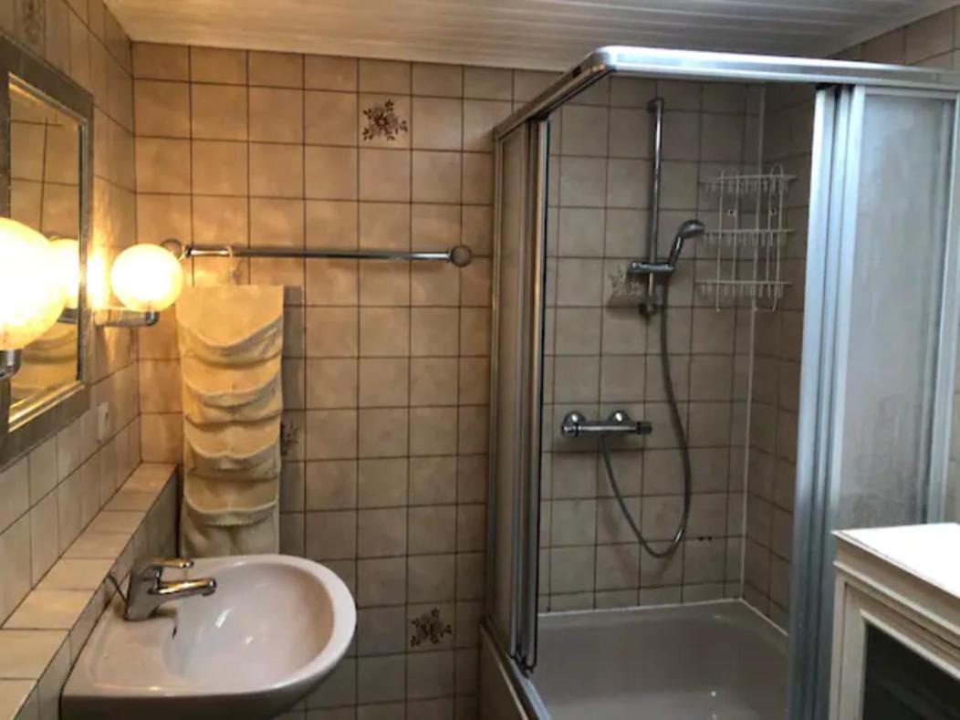 Grosszuegiges Reetdachhaus An Der Nordsee Langenhorn Exterior foto