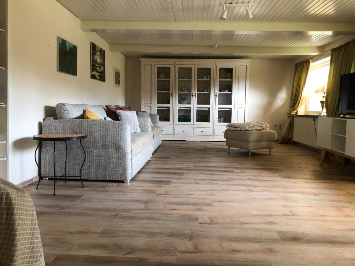 Grosszuegiges Reetdachhaus An Der Nordsee Langenhorn Exterior foto